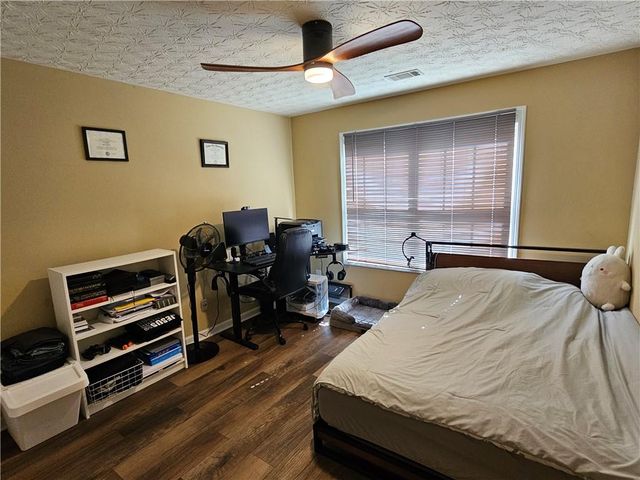 1098 Montague Place Court, Lawrenceville, GA 30043