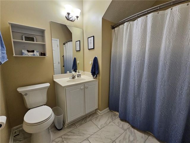 1098 Montague Place Court, Lawrenceville, GA 30043