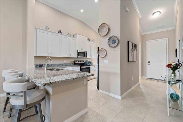 13828 MESSINA LOOP 203, Bradenton, FL 34211