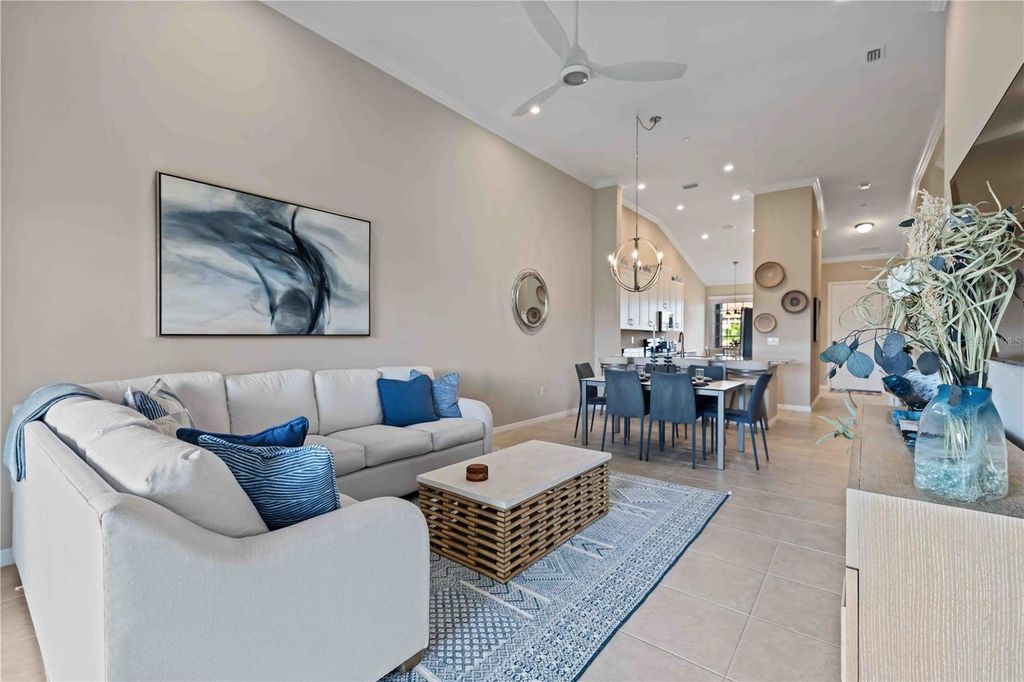 Image 13 of property listing at 13828 MESSINA LOOP 203, Bradenton, FL 34211