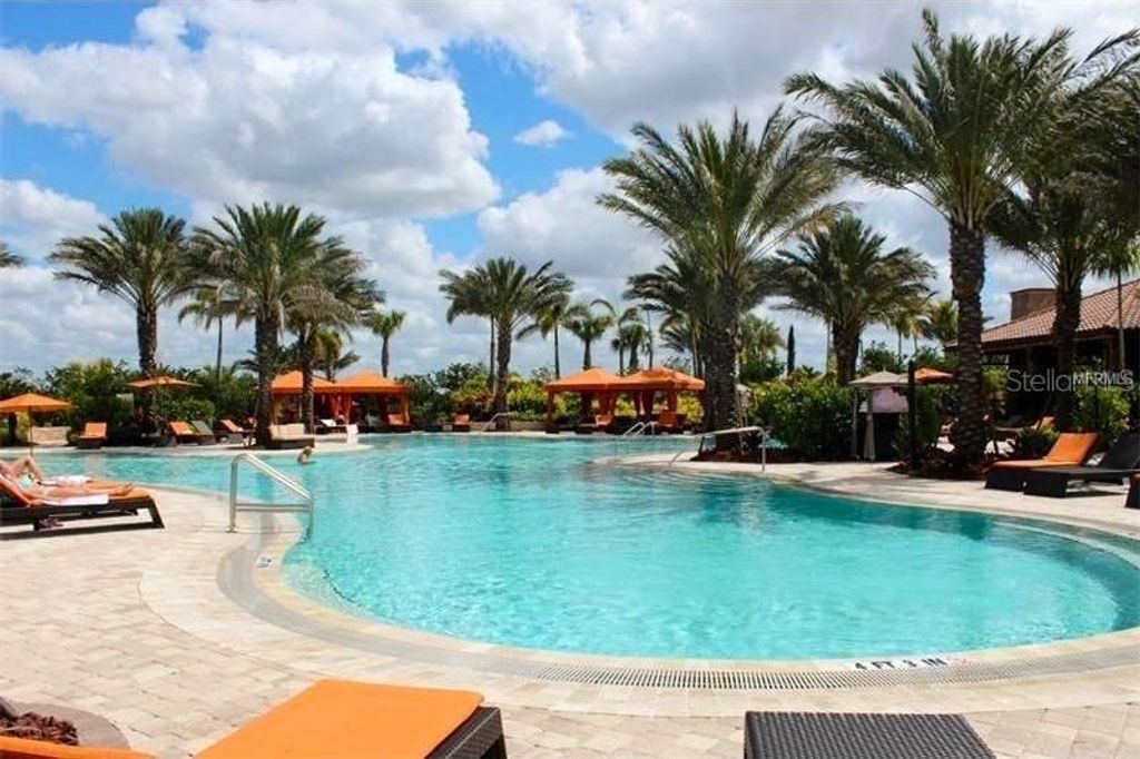 Image 34 of property listing at 13828 MESSINA LOOP 203, Bradenton, FL 34211