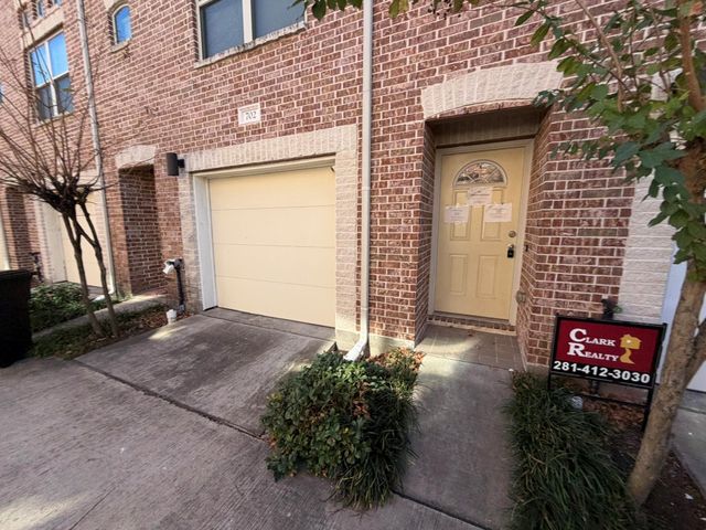 2710 Hullsmith Drive 701, Houston, TX 77063