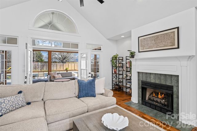 719 Neely Road, Brevard, NC 28712