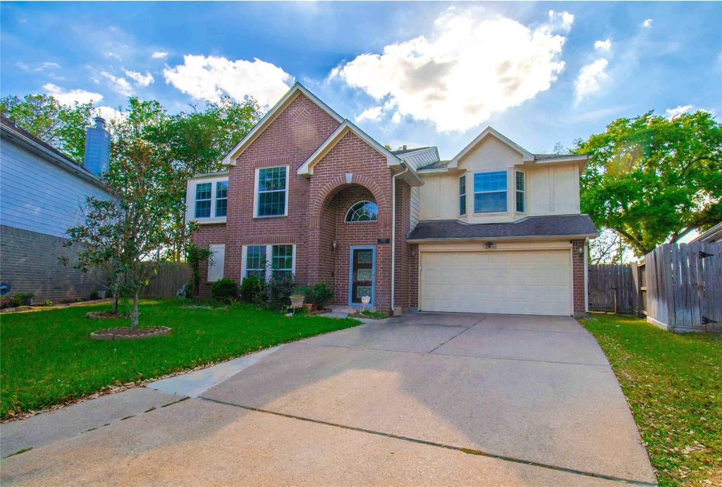 10819 Belle Haven Drive, Houston, TX 77065