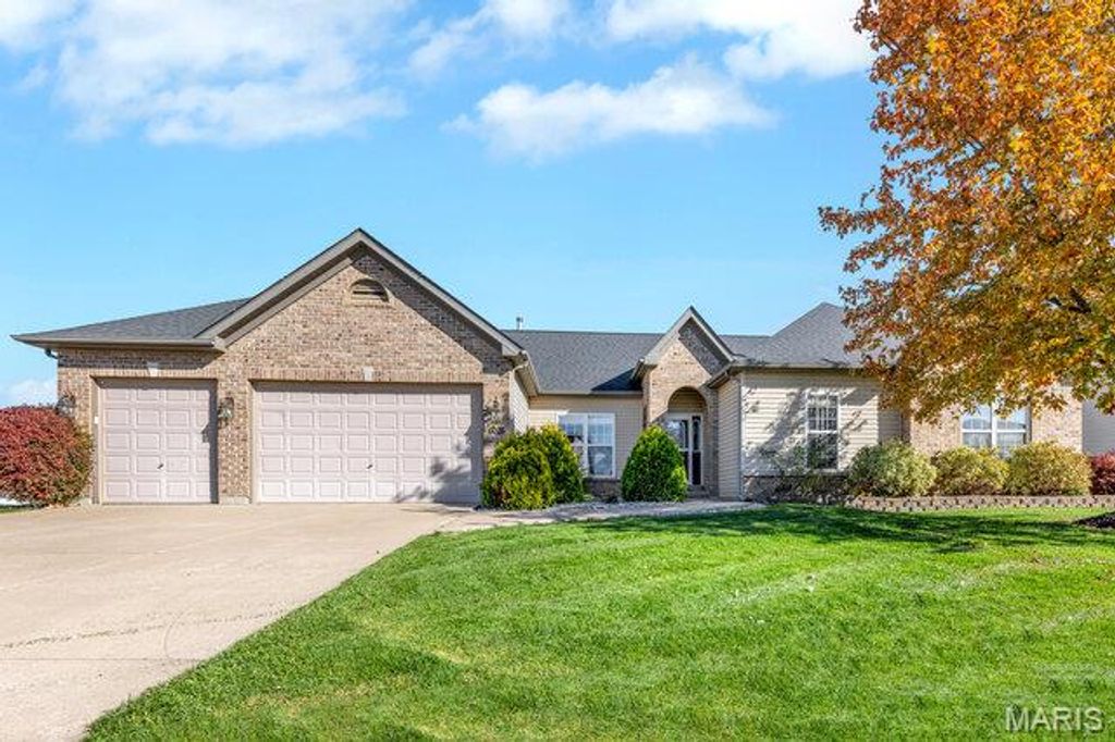 6026 Blake Thomas Drive, Wentzville, MO 63385