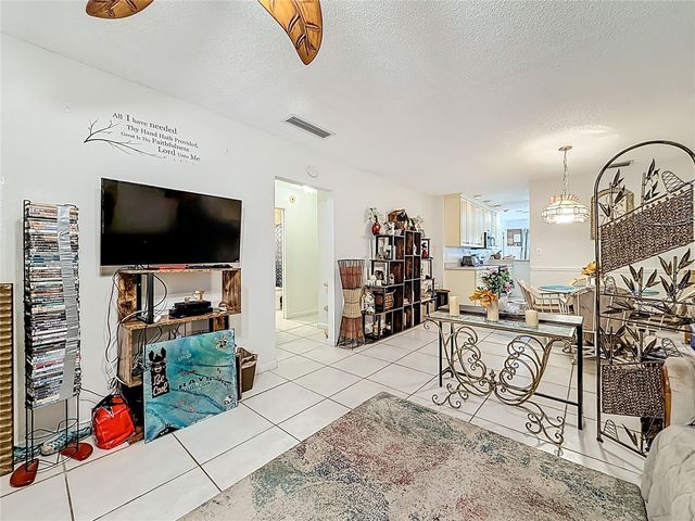 1020 85TH AVENUE N 119, St Petersburg, FL 33702