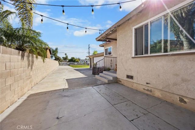 435 E Adams, Santa Ana, CA 92707