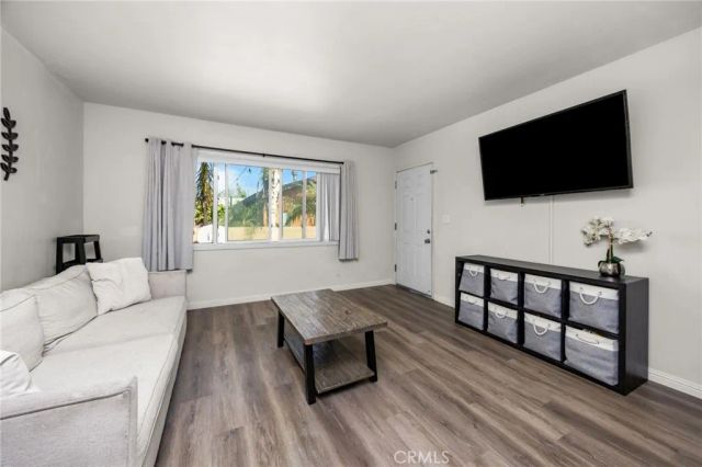 435 E Adams, Santa Ana, CA 92707