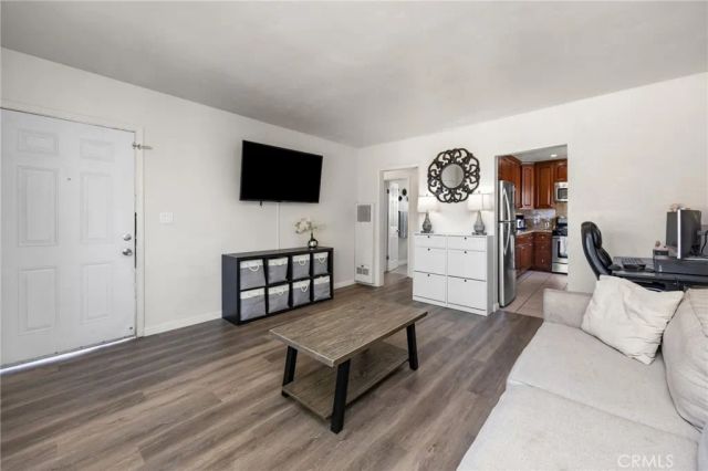 435 E Adams, Santa Ana, CA 92707