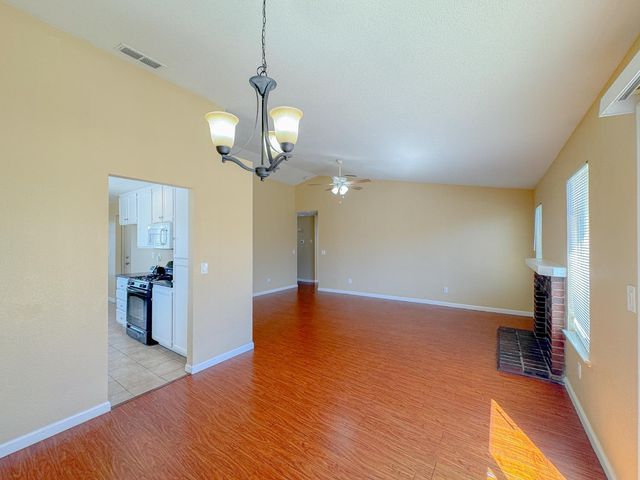 8455 Auberry Dr, Sacramento, CA 95828