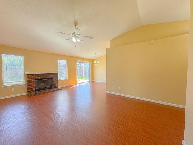 8455 Auberry Dr, Sacramento, CA 95828