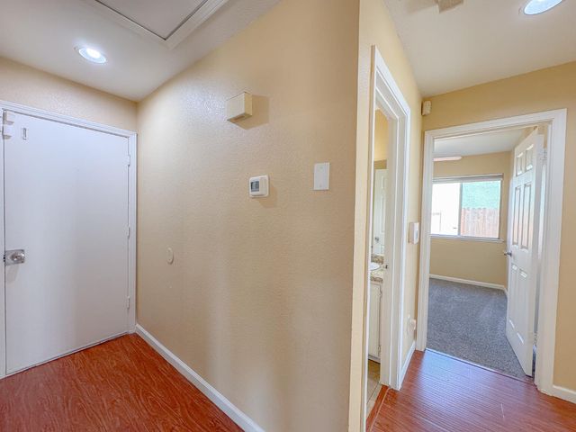 8455 Auberry Dr, Sacramento, CA 95828