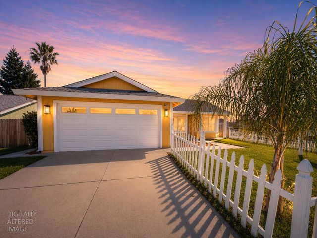 8455 Auberry Dr, Sacramento, CA 95828