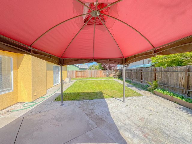 8455 Auberry Dr, Sacramento, CA 95828