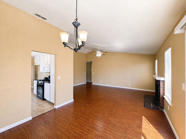 8455 Auberry Dr, Sacramento, CA 95828