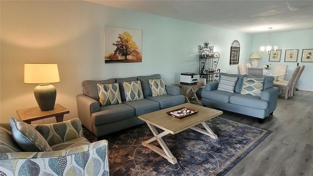 320 BARCELONA DRIVE 320, Bradenton, FL 34210