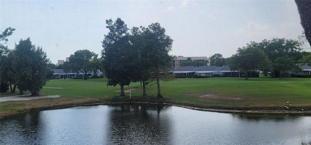 Image 15 of property listing at 320 BARCELONA DRIVE 320, Bradenton, FL 34210