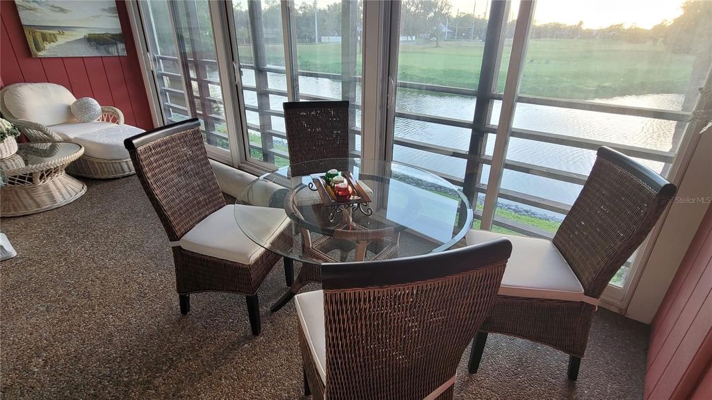 Image 6 of property listing at 320 BARCELONA DRIVE 320, Bradenton, FL 34210