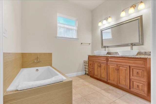 11024 County Road 528, Mansfield, TX 76063