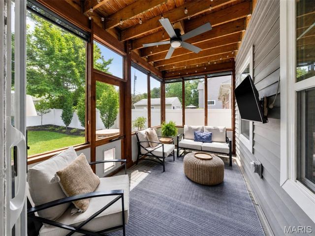 11908 Manhattan Avenue, St Louis, MO 63131