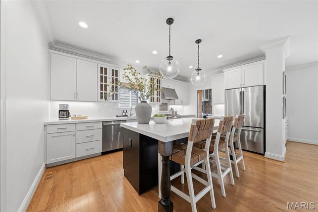 11908 Manhattan Avenue, St Louis, MO 63131