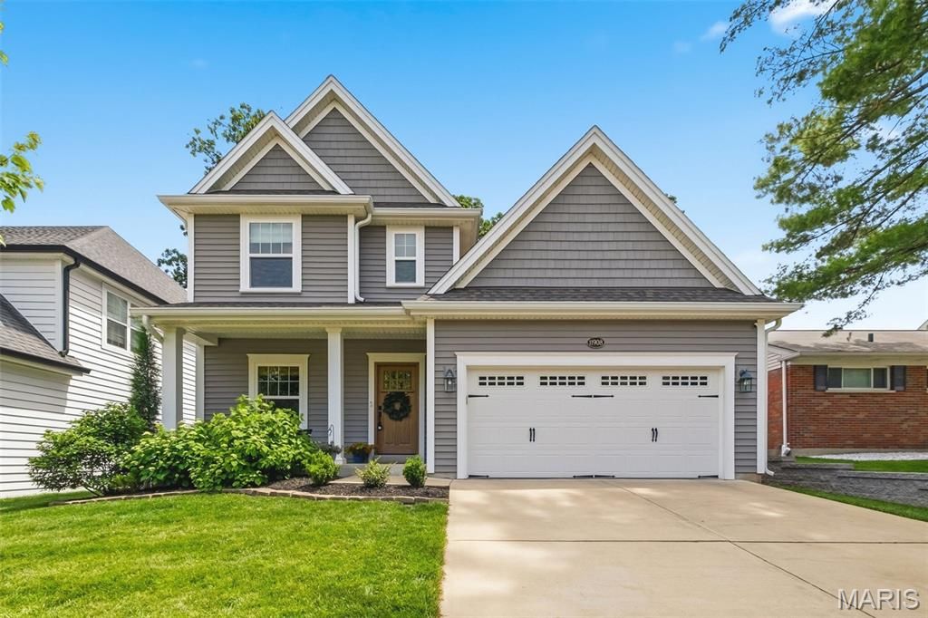 11908 Manhattan Avenue, St Louis, MO 63131
