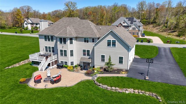2 Heidi Lane, Chester, NY 10918