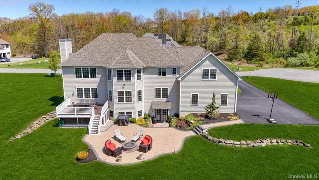2 Heidi Lane, Chester, NY 10918