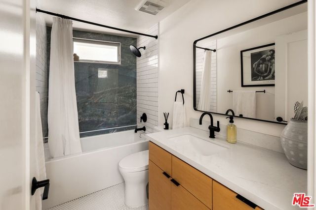 1125 N Beverly Glen Boulevard, Los Angeles, CA 90077