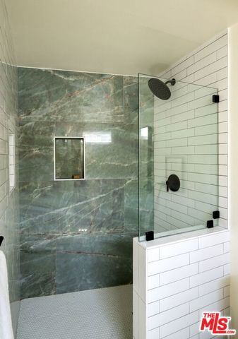 1125 N Beverly Glen Boulevard, Los Angeles, CA 90077