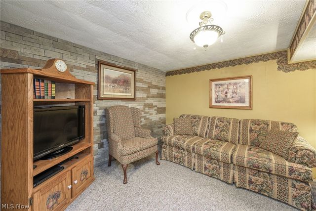 211 Millview Place SW, Canton, OH 44706