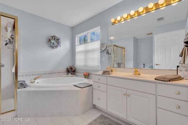 6 Pine Valley Road, Lakewood, NJ 08701