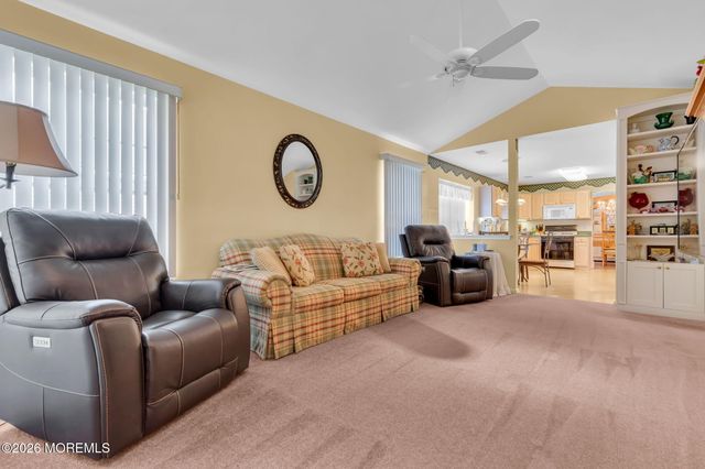 6 Pine Valley Road, Lakewood, NJ 08701