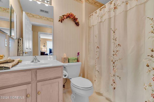 6 Pine Valley Road, Lakewood, NJ 08701