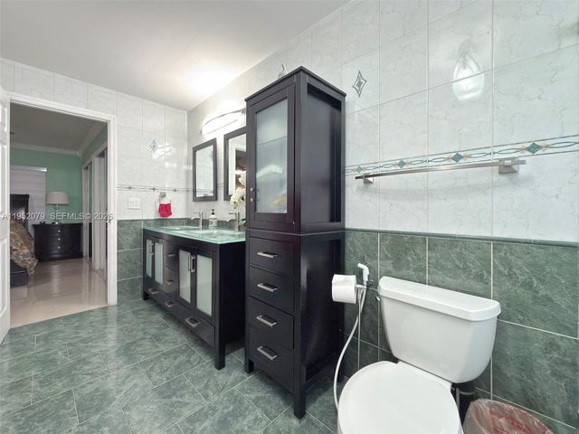 1300 SW 136th Pl, Miami, FL 33184