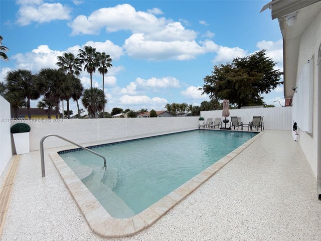 1300 SW 136th Pl, Miami, FL 33184