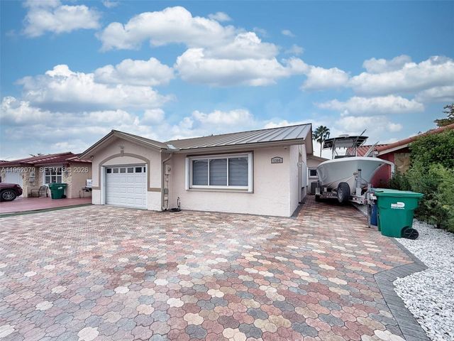 1300 SW 136th Pl, Miami, FL 33184