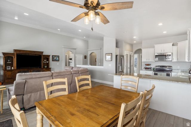 8949 S SOLIAI CIR, West Jordan, UT 84081