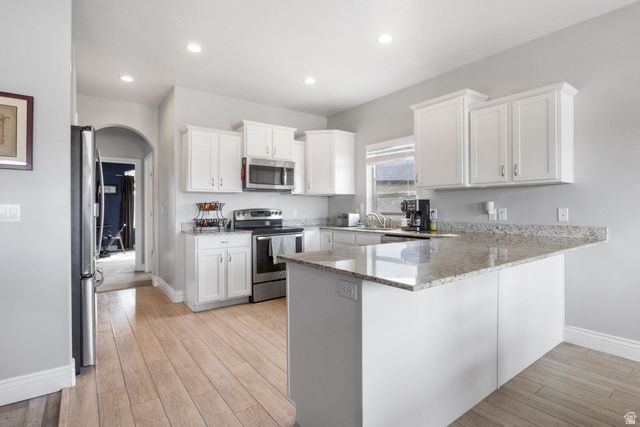 8949 S SOLIAI CIR, West Jordan, UT 84081