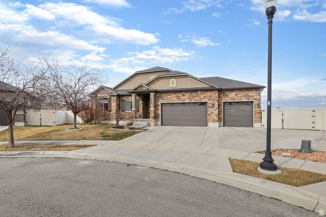 8949 S SOLIAI CIR, West Jordan, UT 84081