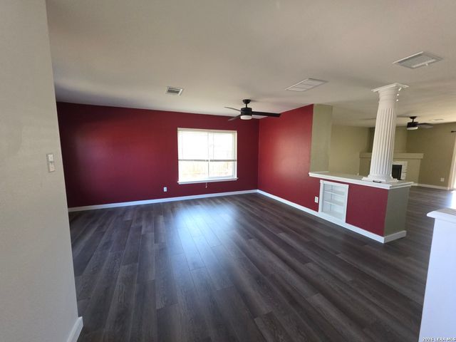 1016 Bridgemont, Schertz, TX 78154