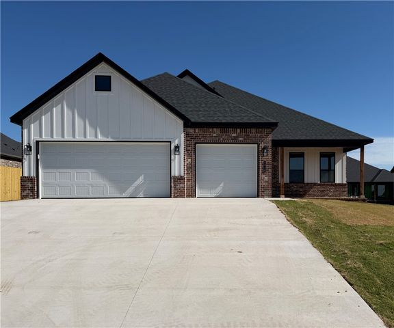 1510 Crystal Clear Lane, Cave Springs, AR 72718