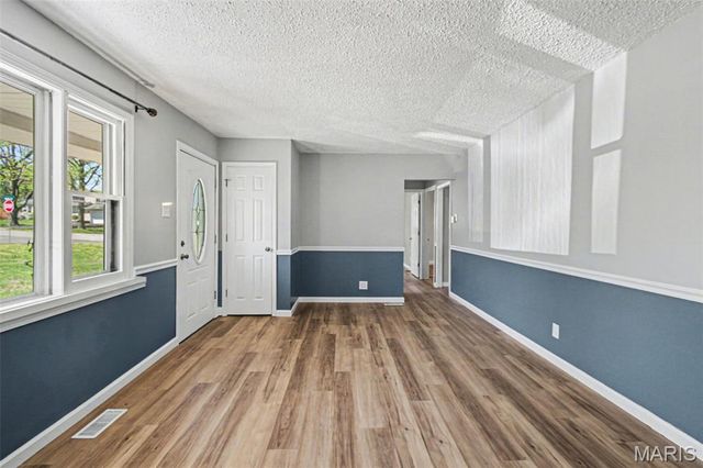 915 Coronet Drive, Ballwin, MO 63011