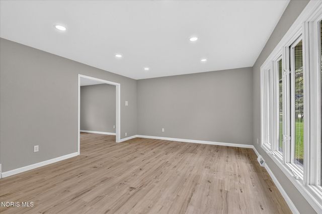 5637 Swan Creek Drive, Toledo, OH 43614
