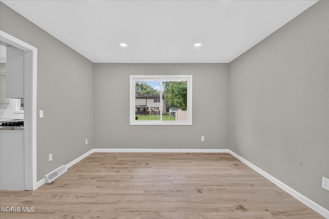 5637 Swan Creek Drive, Toledo, OH 43614