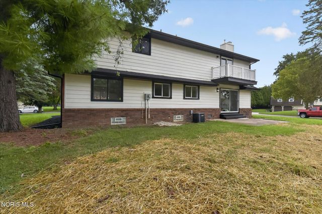 5637 Swan Creek Drive, Toledo, OH 43614