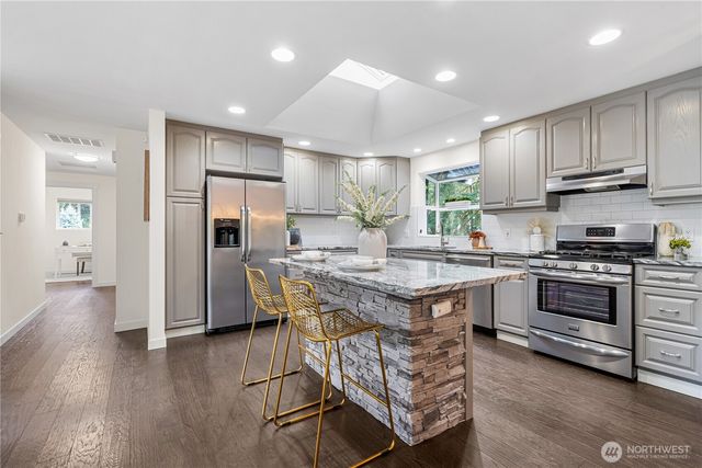 13550 127th Ave NE, Kirkland, WA 98034