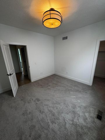 2048 Leopold Drive, Lewis Center, OH 43035