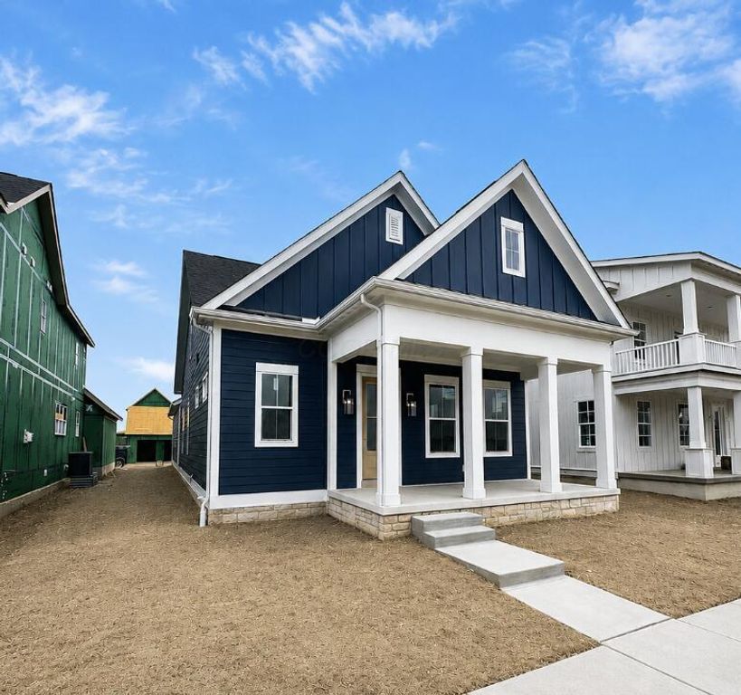 2048 Leopold Drive, Lewis Center, OH 43035