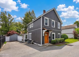 24 Diamond Place, Saratoga Springs, Inside, NY 12866